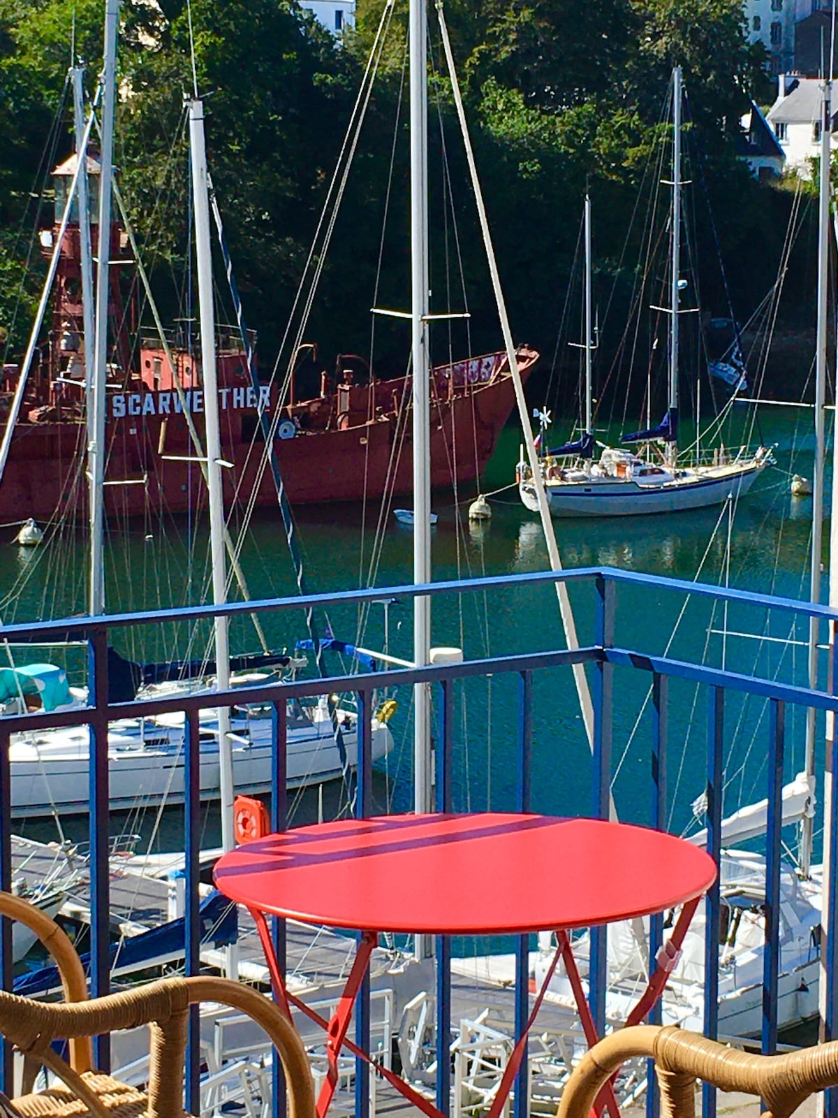 Appartement avec vue panoramique sur les bateaux