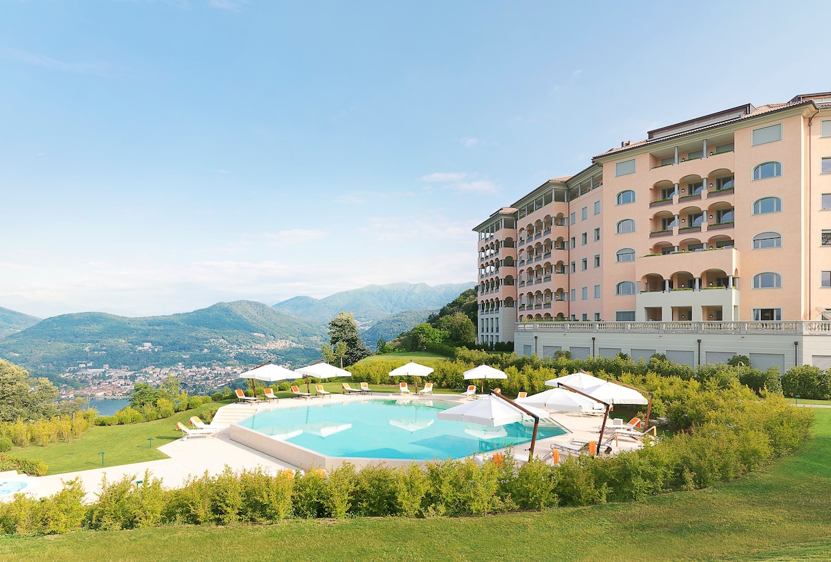 Apartment with hotel services near Lugano