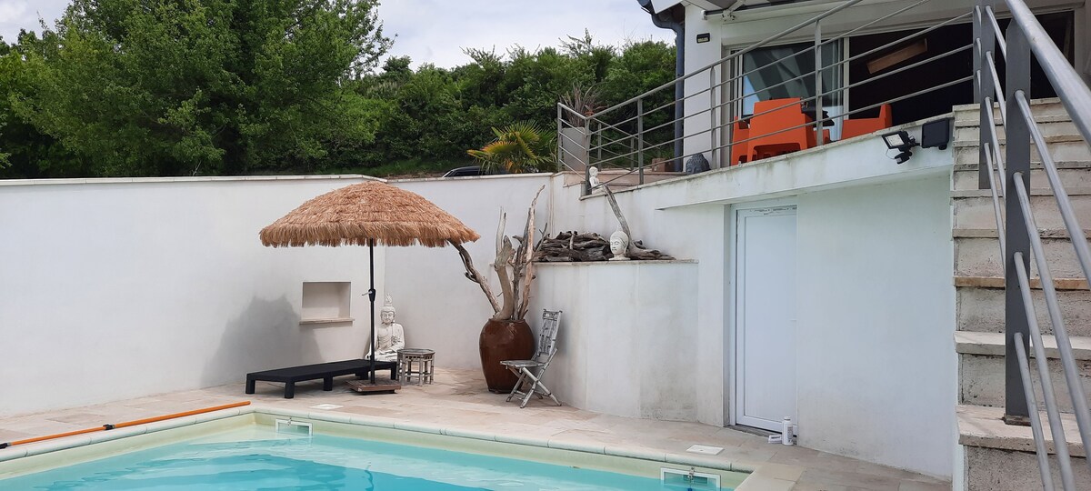 gîte chez Lisa. maison avec piscine vue estuaire