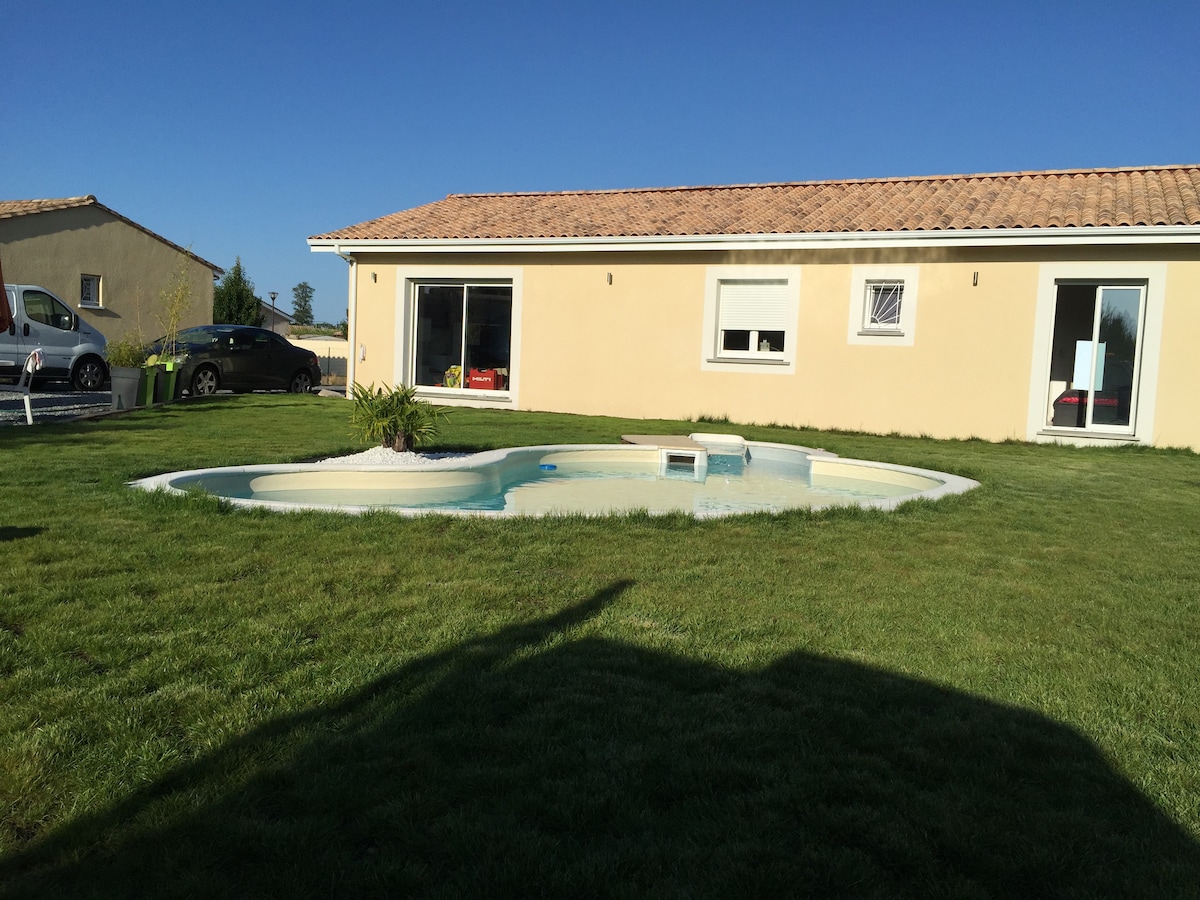 Belle maison avec Piscine au cœur du médoc