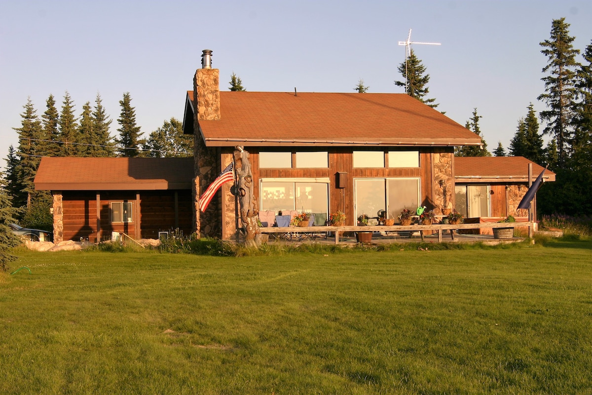 Clam Gulch Lodge - Up to 18 Guests)