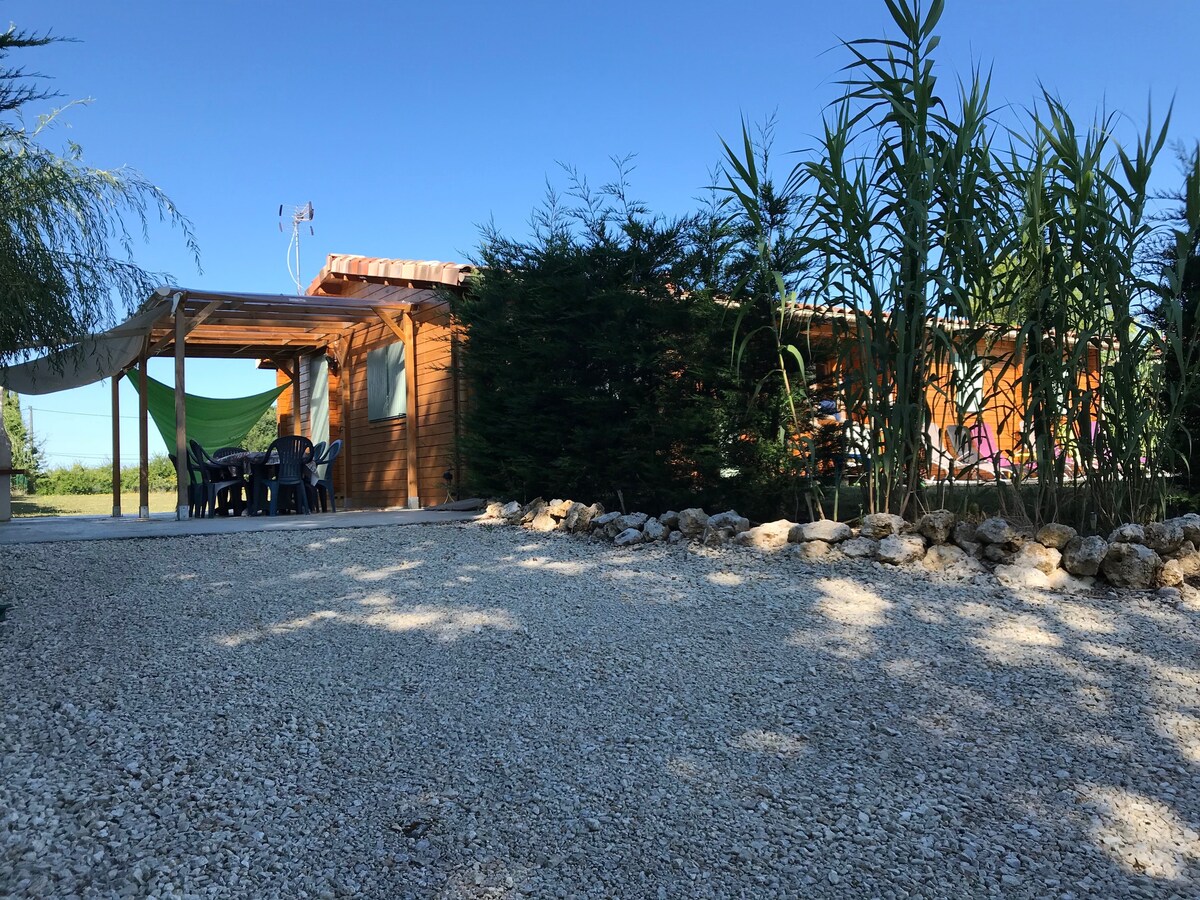 maison bois tout confort avec piscine privée