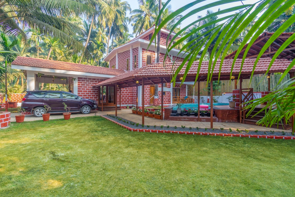 The Chira House
A Heritage Home stay at Alibag