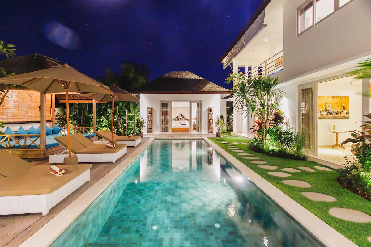 VILLA PARAIBA SEMINYAK 4卧室，距离沙滩10分钟路程