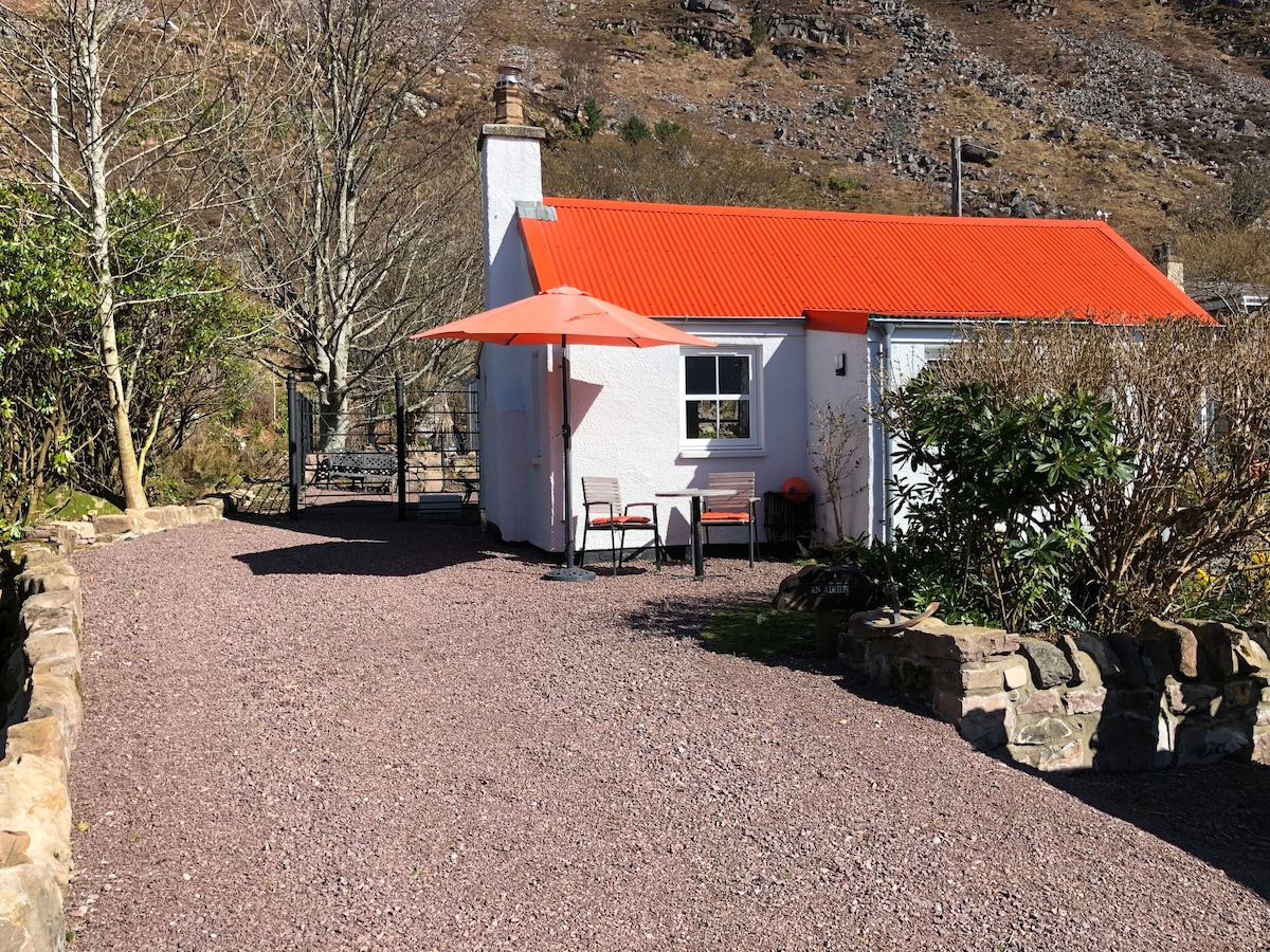 托里登传统Highland Seaside Cottage