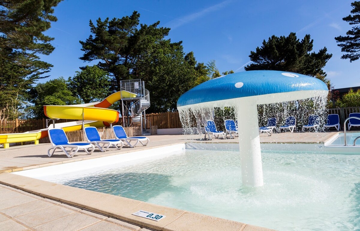 4/6 personnes camping 4* avec piscine bord de mer