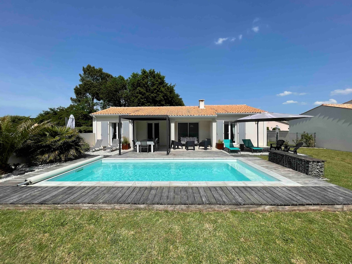 Villa avec piscine, 4ch, 8 pers max.