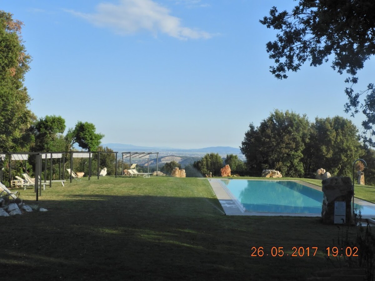 Holiday Prato Verde "Geranio" Flat Toscana!