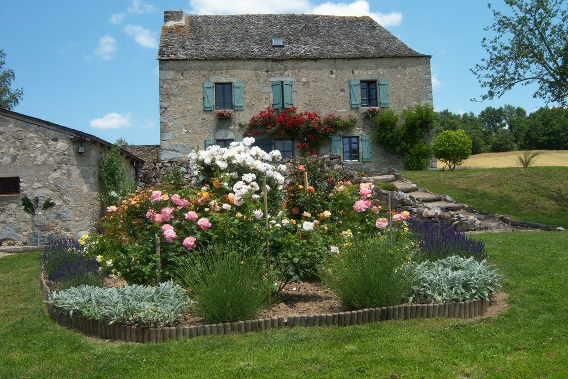 Stunning Private Country House with secure pool