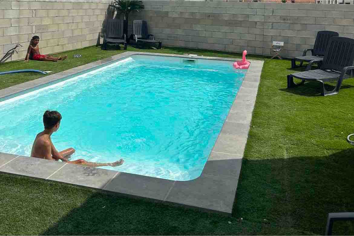 Appt tout équipé + accès piscine