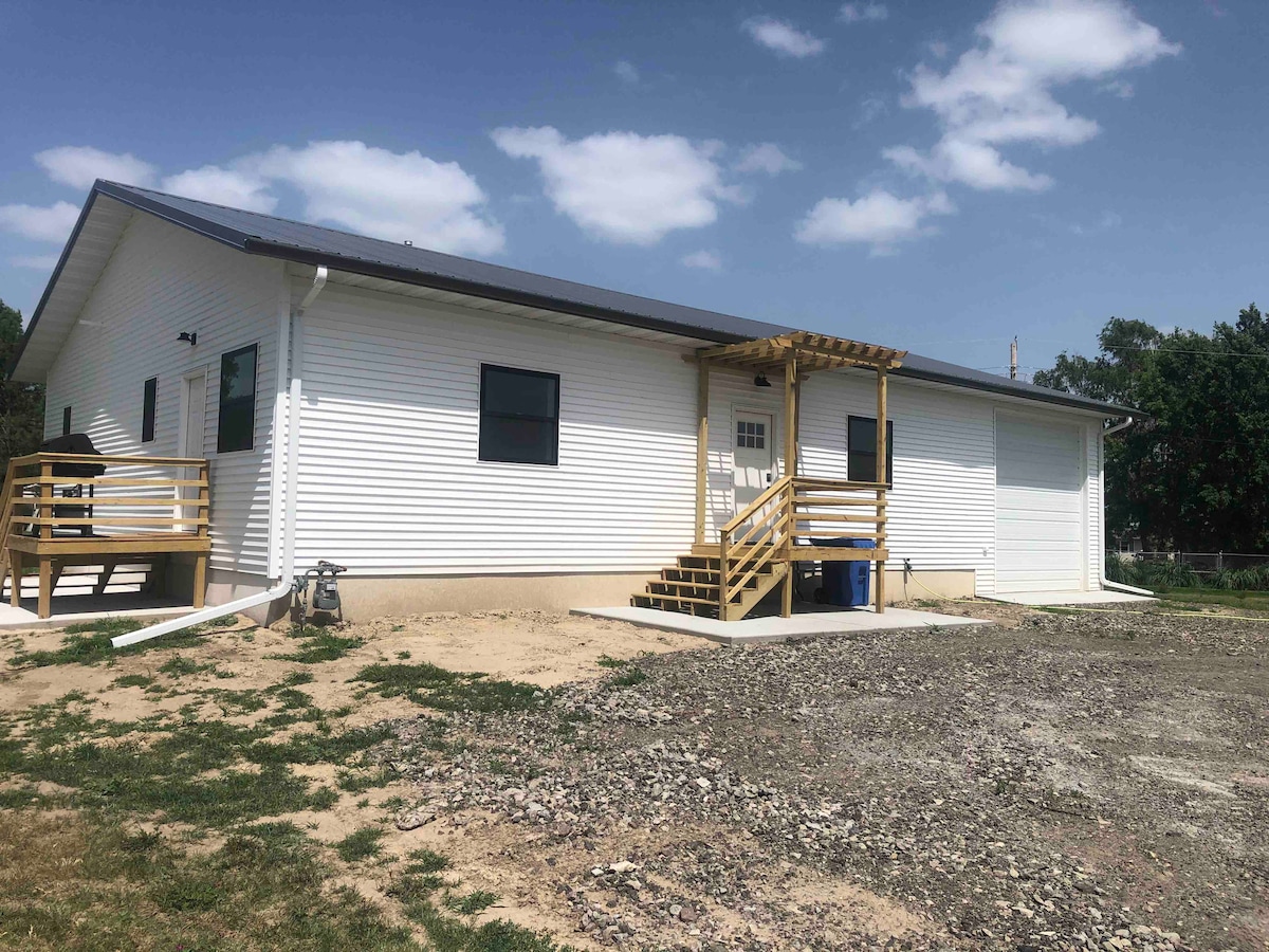 NEW Farmhouse Style Cabin #1 Just 1mi From Lake