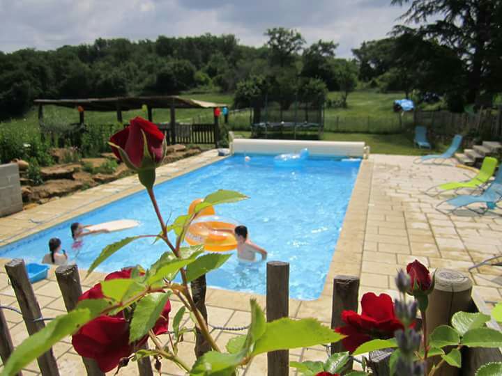 Gîte "Bellevue"  ds une ancienne ferme piscine 6 P