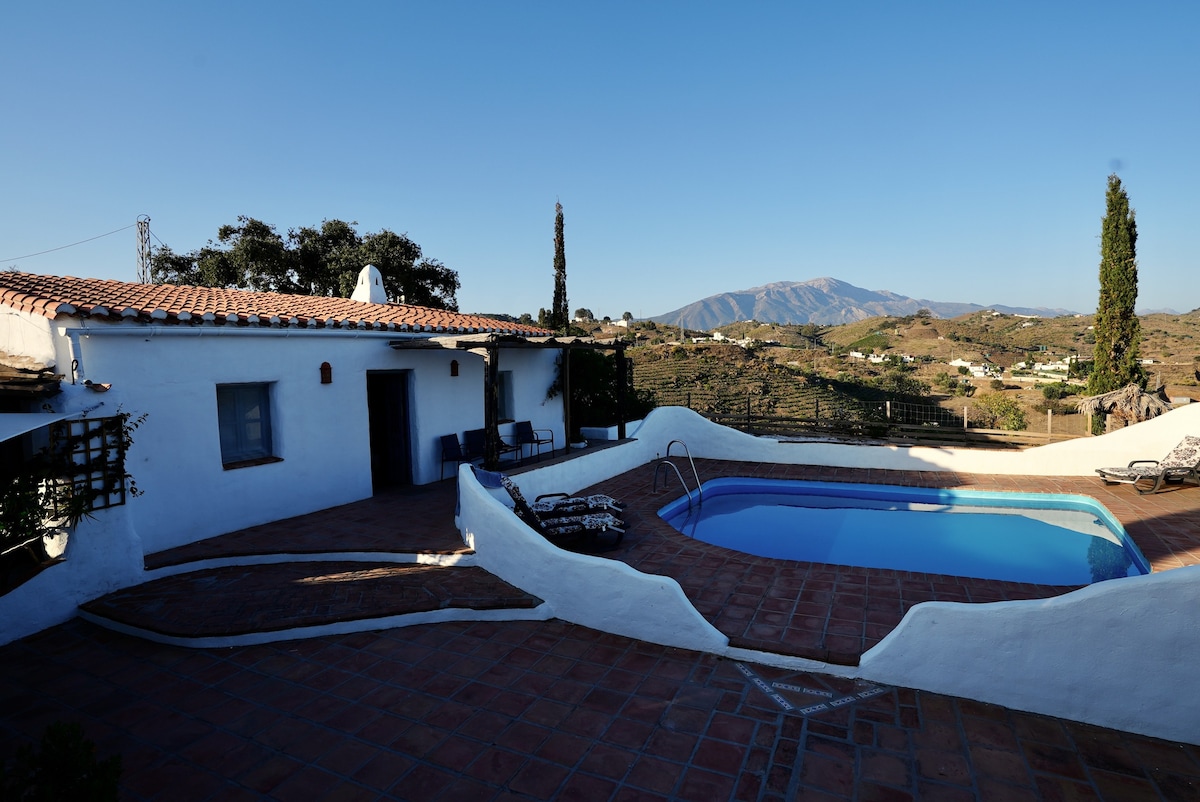 Peaceful country house with mountain and sea views