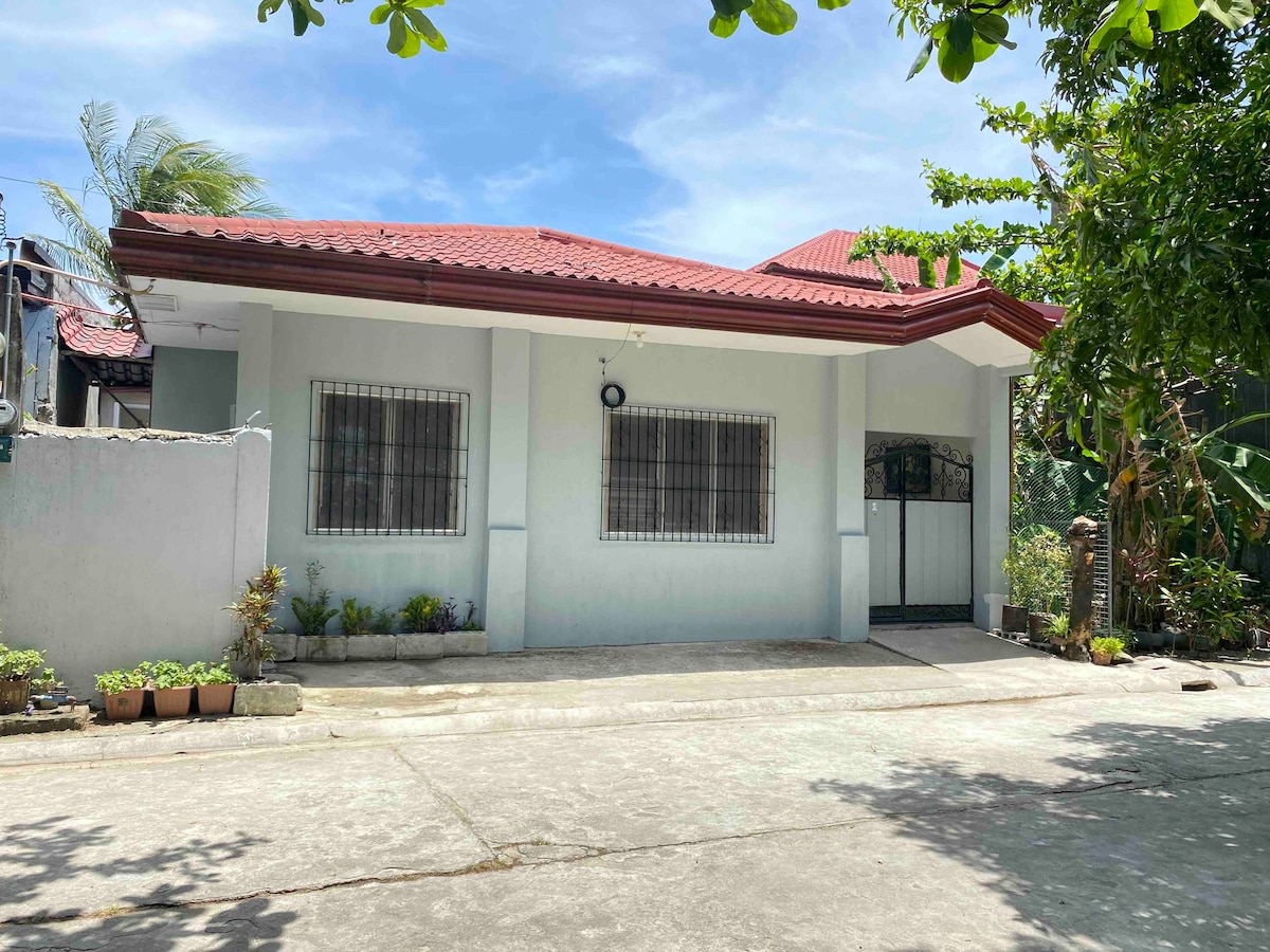 Comfortable 3-Bedroom Fully-Furnished House