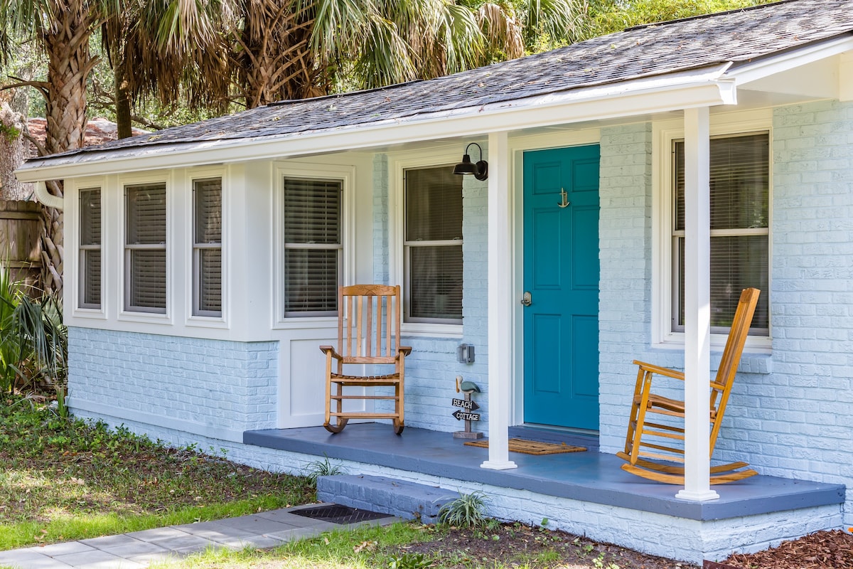 Blue Crab Bungalow *w/ large outdoor shower*