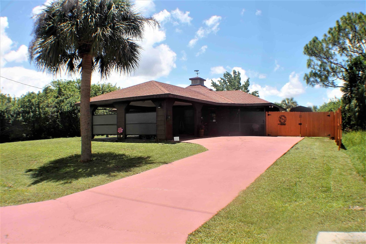 Lake front home near beach's