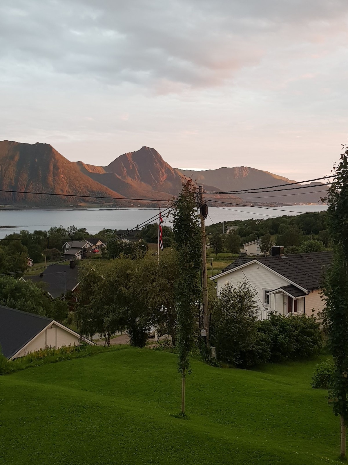 温馨的房子，景观非常好。Vesterålen。