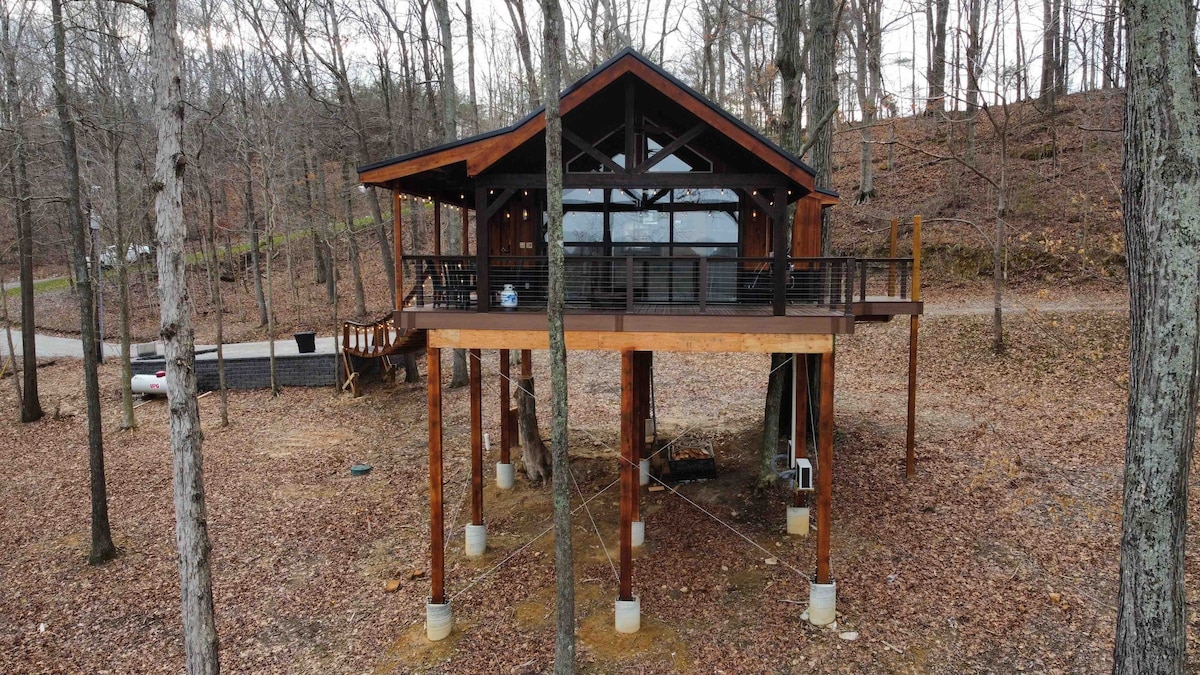 Ariel Joy Treehouse(Lake Malone)