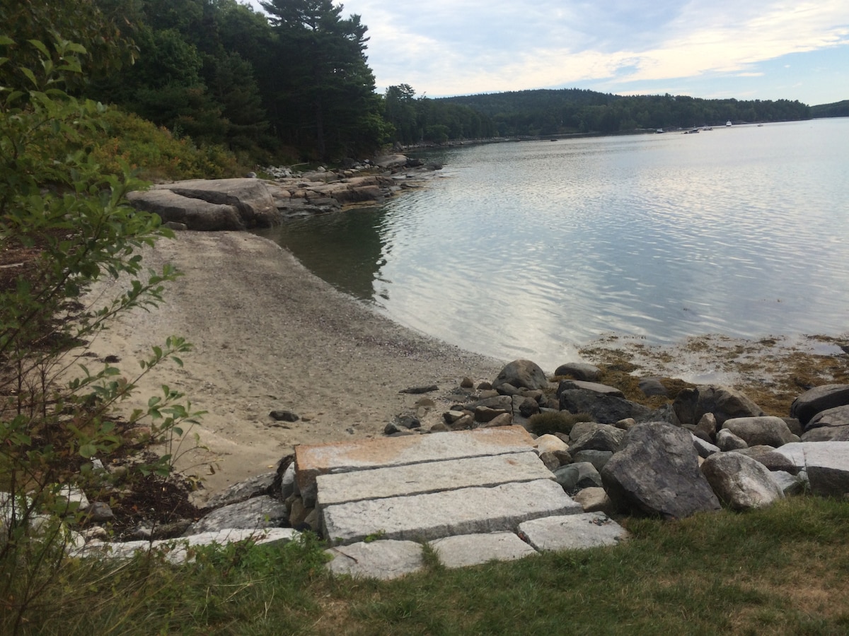 Edgewater Cabins