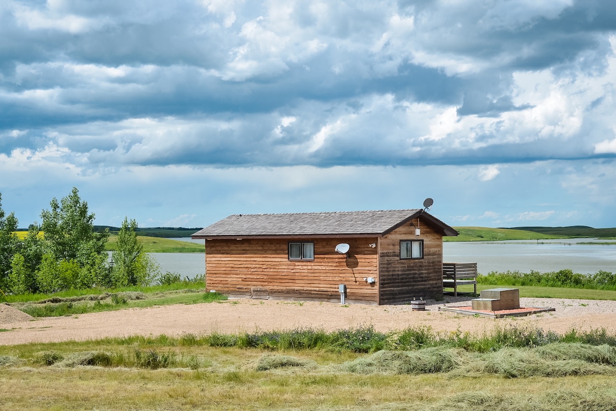 Fox Lake Retreat - Black Cabin