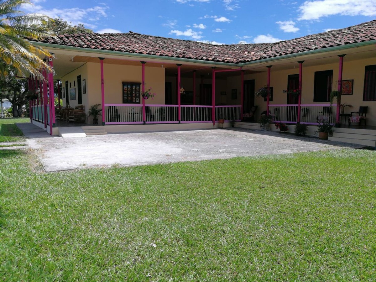 HaciendaTípica De Descanso Cerca Al ParqueDel Cafe