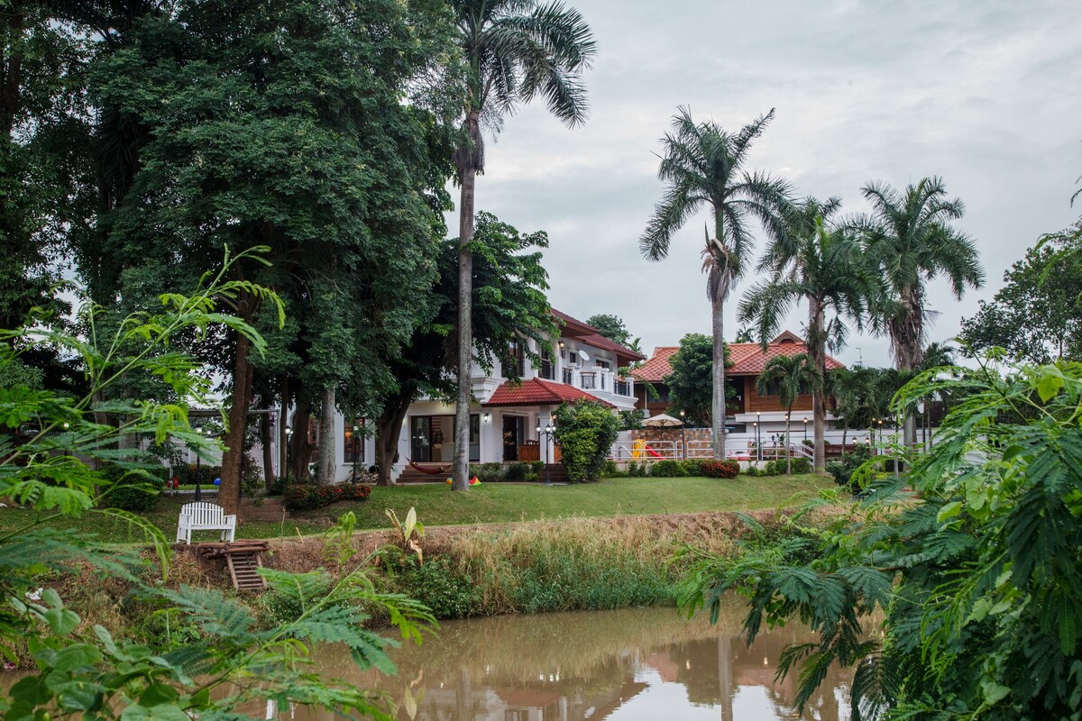Chiang Mai 新房上架泰·河畔超大花园按摩泳池庄园别墅，免费接或送机