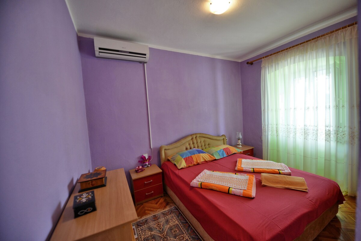 Goran-Spacious 3Room Apartment with Great View