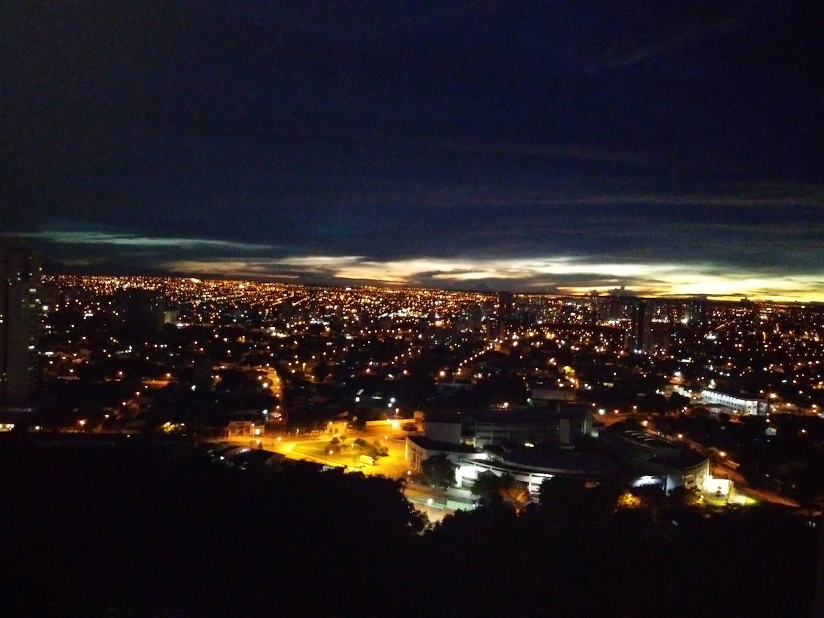 Flat no Setor Bueno em Goiânia (com garagem) 1005