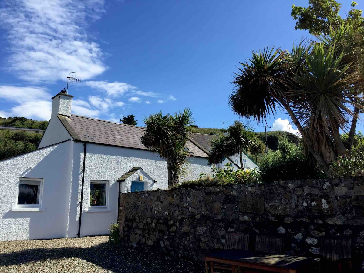 Rathlin View Cottage Ballycastle可俯瞰大海