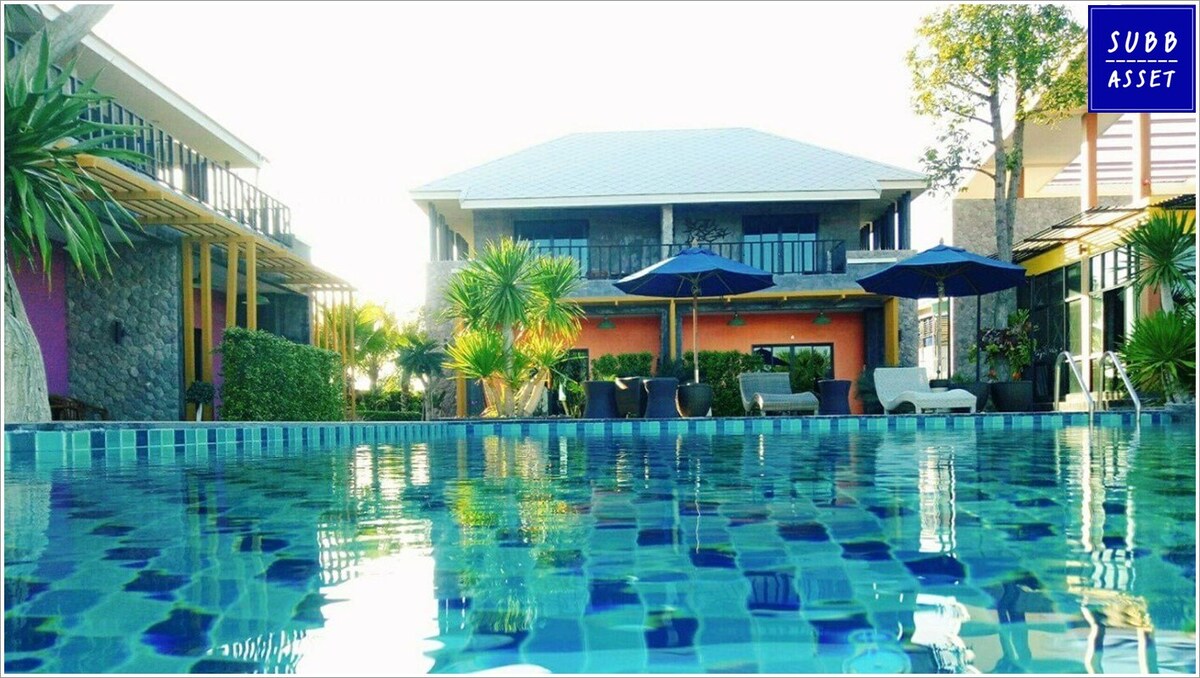 宽敞空间泳池别墅，可容纳24人| Pranburi