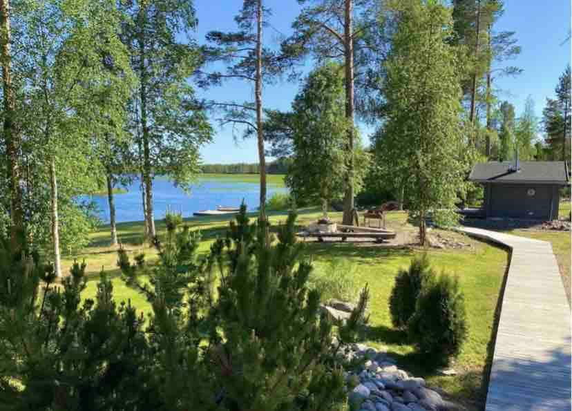 Oulujärvi的Kelo别墅