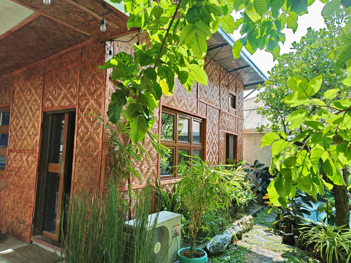 花园微型住宅（ Garden Tiny House ） ，靠近NAIA机场（停车）