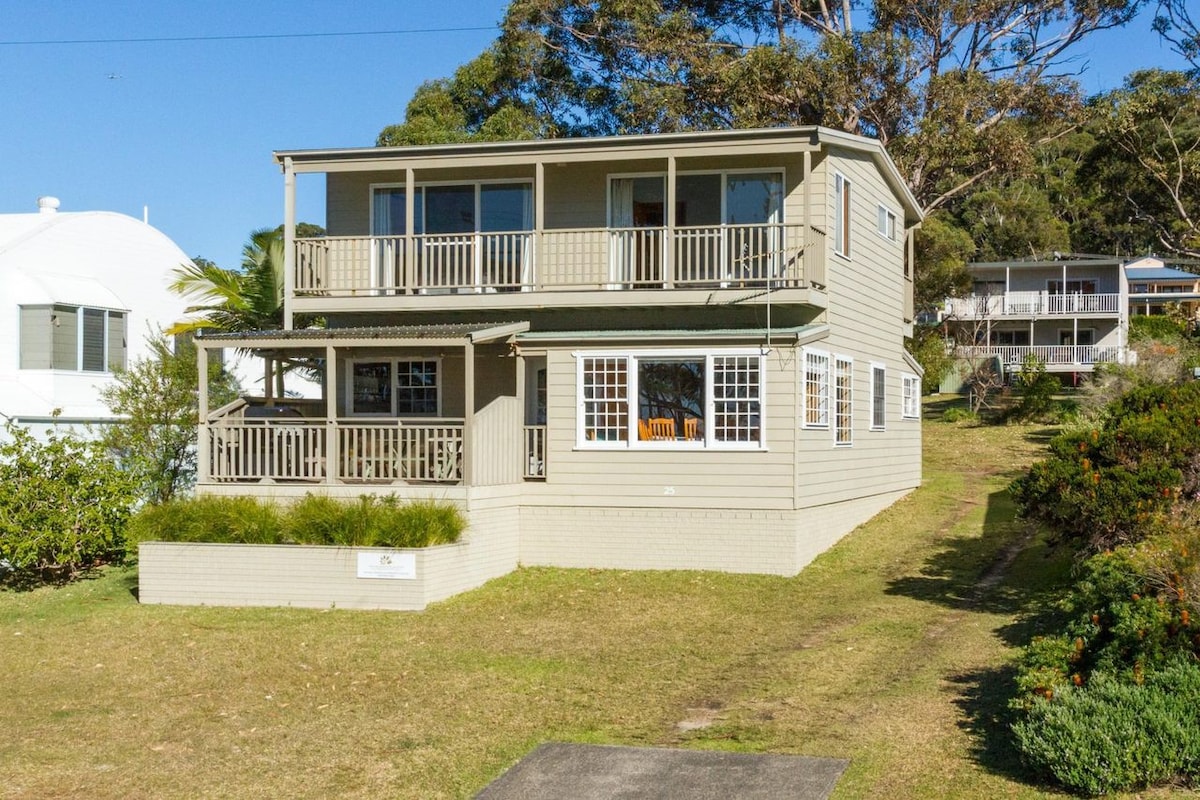 Rowse House, Hyams Beach