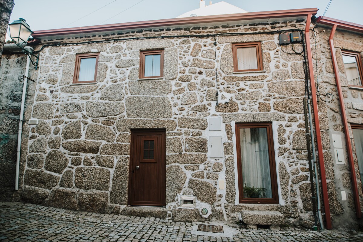 埃什特雷拉山脉（ Serra da Estrela ） ，长者（距离塔15/20分钟）