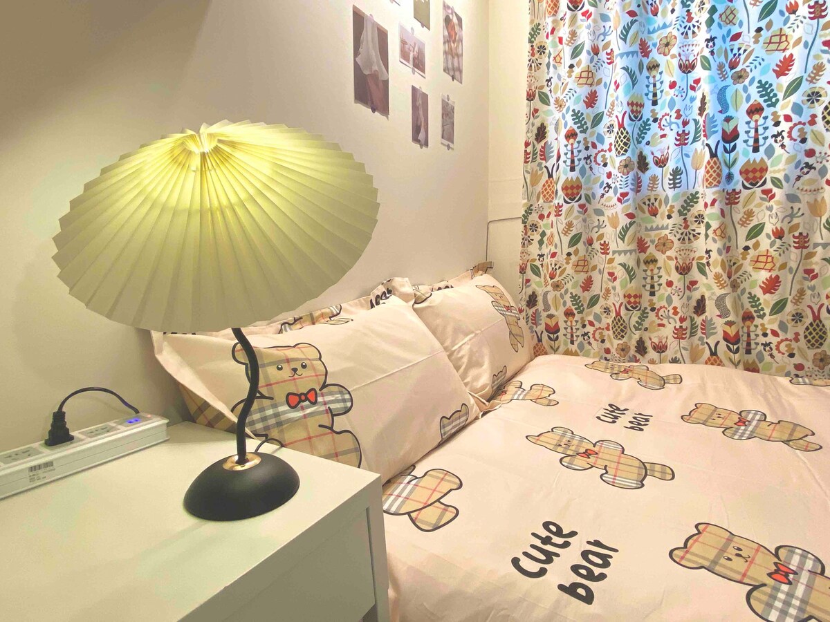 Vintage room_2mins to subway, 15mins to Hongdae