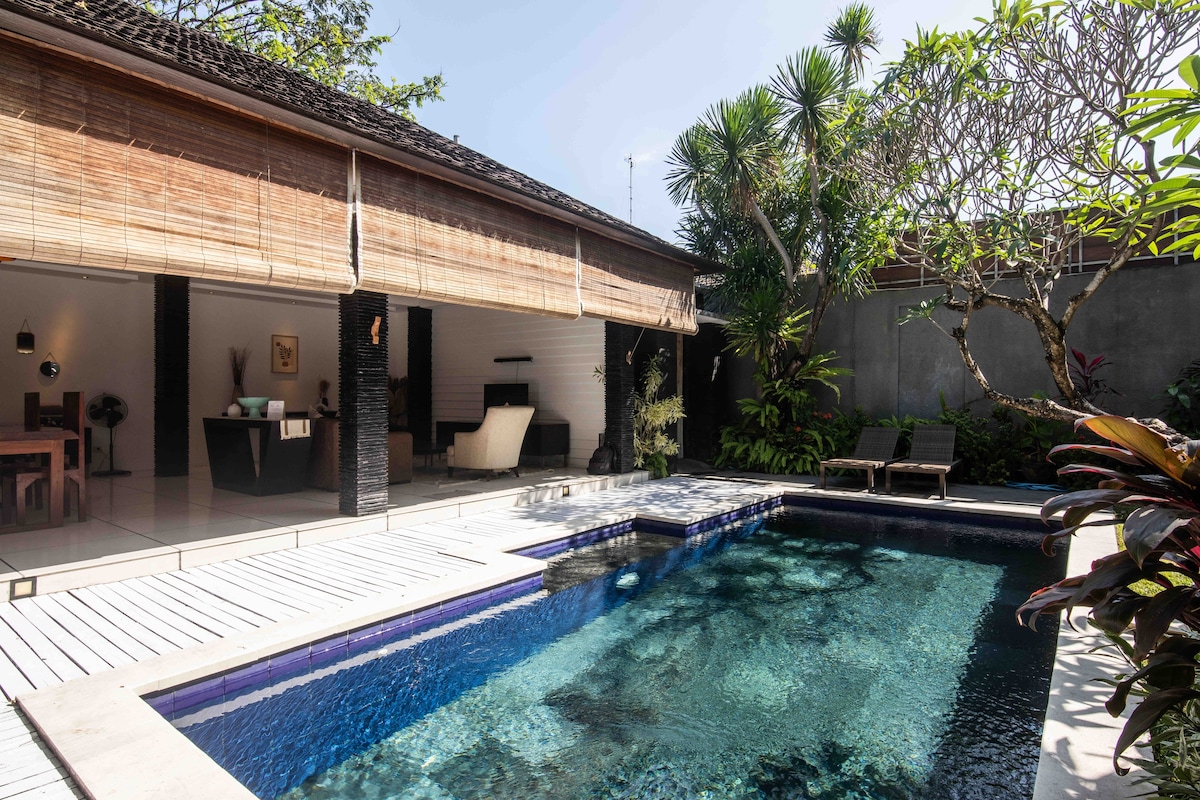 Tropical Home 2BR Villa near Center Seminyak