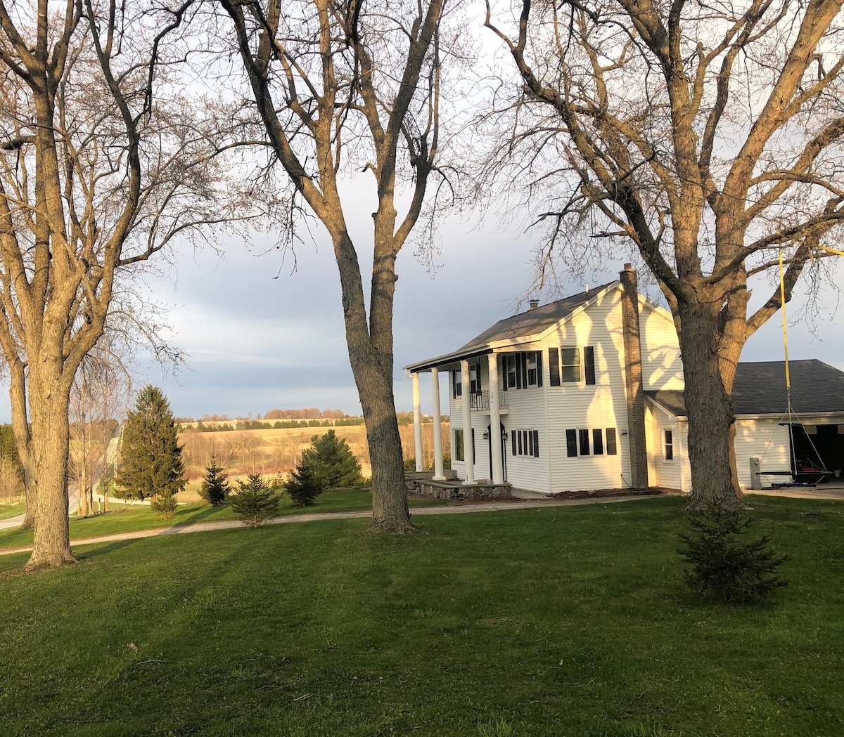 Unique Farm House on 22 acres with 7 fish ponds