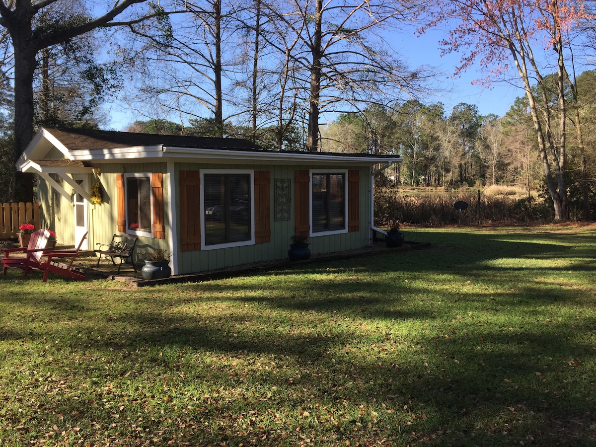 Seminole Hideaway Cottage