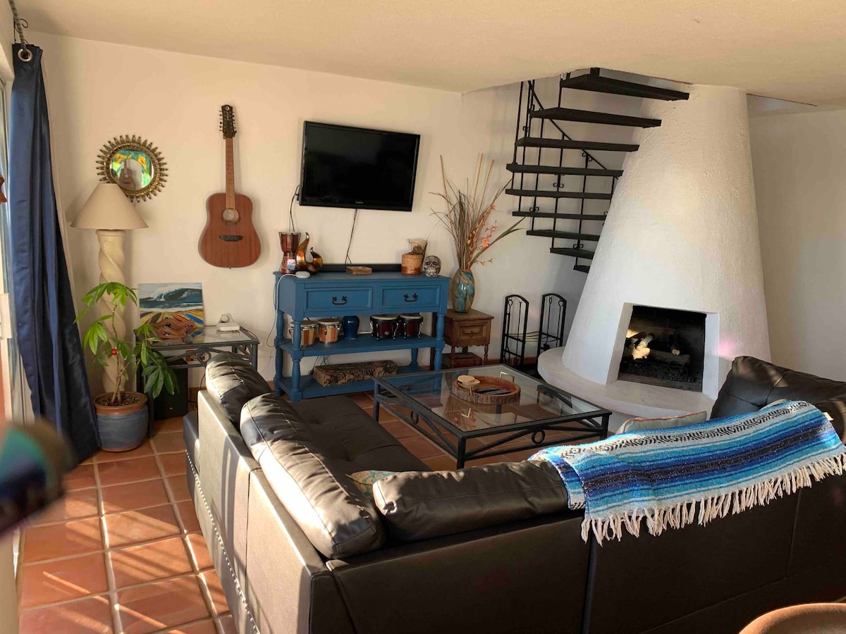 Relax and Reset in this Las Gaviotas Cozy Condo