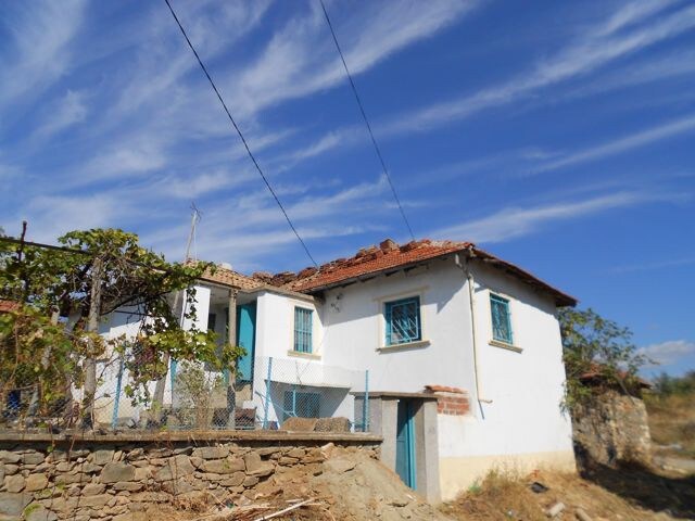 CHARMING 2-BEDROOM VILLA in Levka, Bulgaria