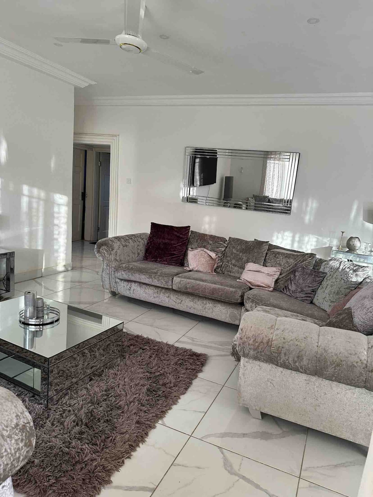 A spacious luxury 2 bedroom flat at KerrSerign