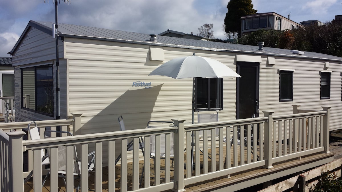 Gourock Caravan Hire 6 Berth Atlas