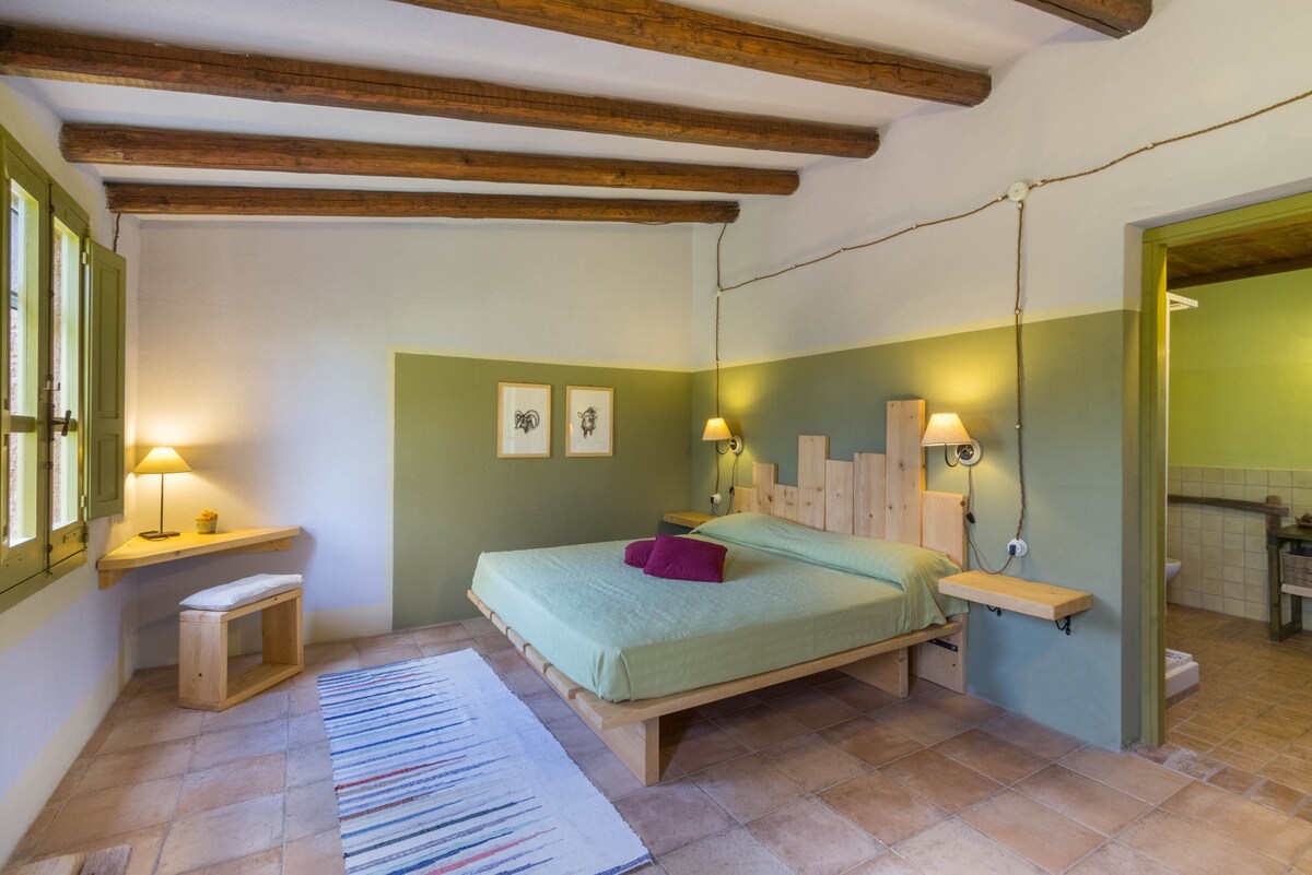 ROSMARINO room | Lananai eco-hospitality