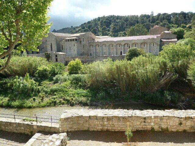 面向Abbaye St Marie的特色房屋