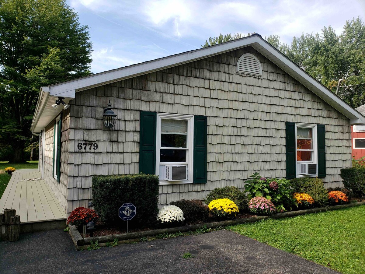 Tranquil Cottage On Pymatuning,  Dock, EV Power