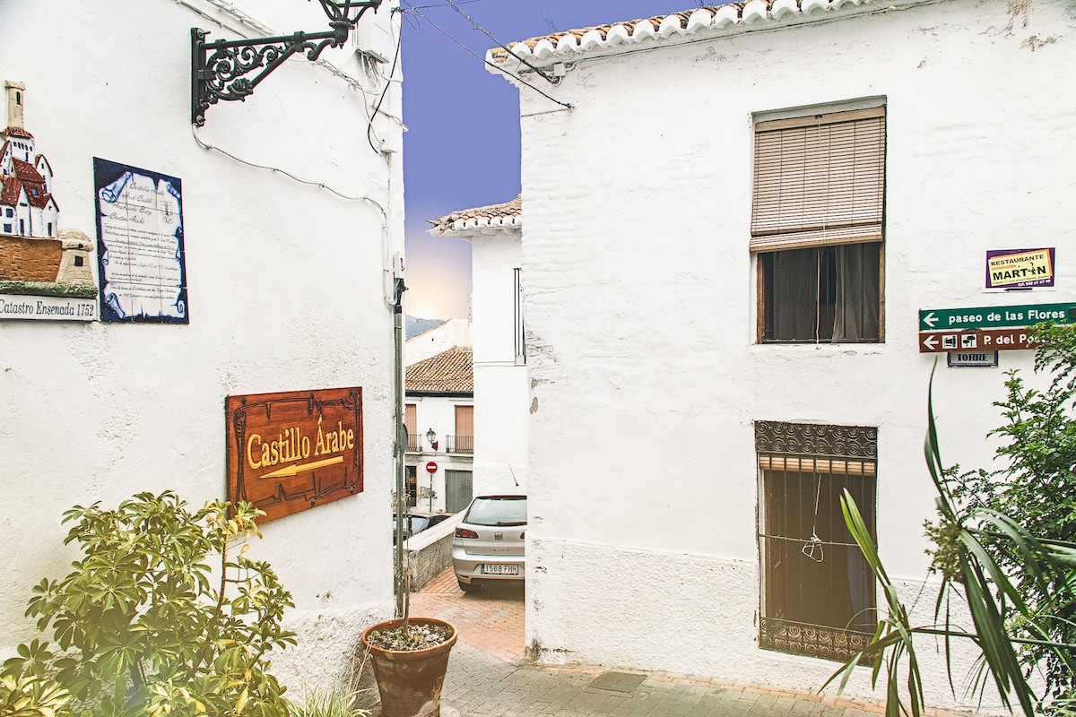 Casas escaleras del Castillo 2.乡村联排别墅。