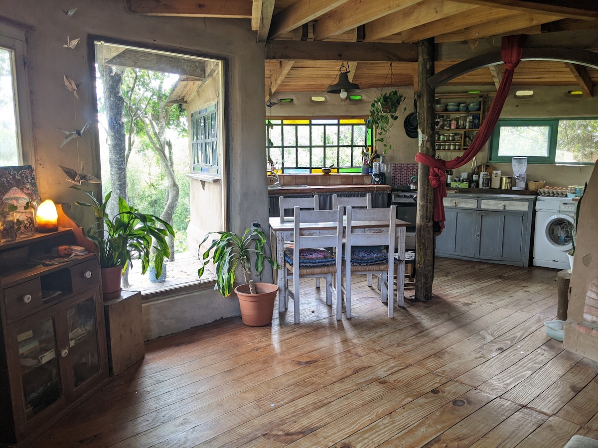 Casa Domo de barro en Punta Negra, Uruguay