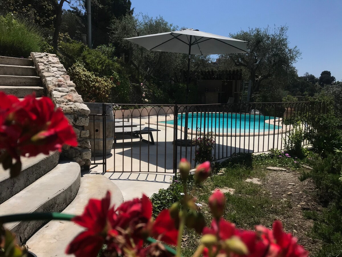 Maison au calme avec piscine à 20 minutes de Nice