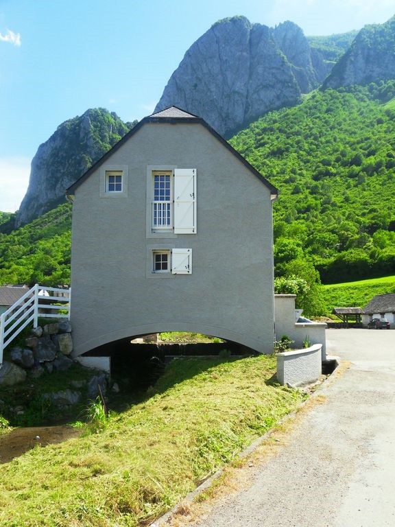 Moulin  vallée d ‘aspe Pyrénées Lées- athas