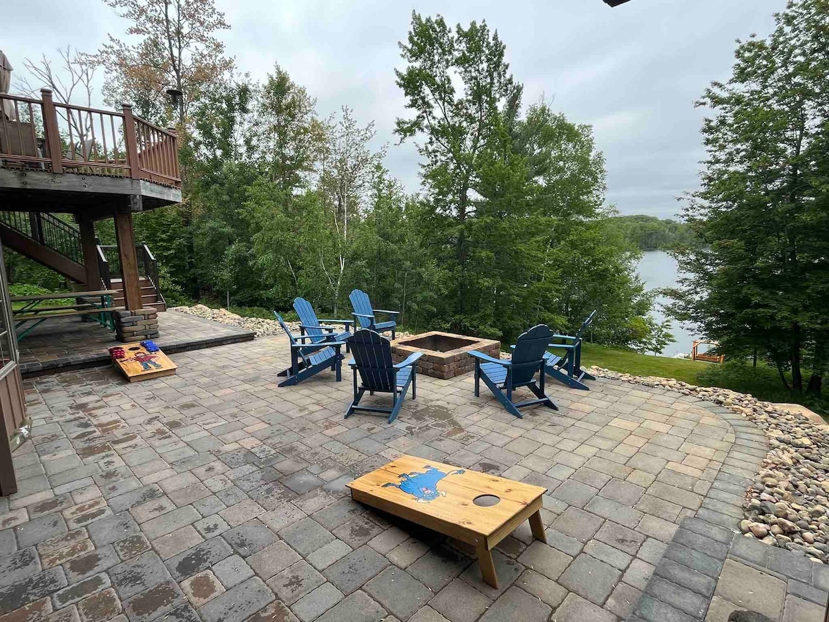 Massive Lakefront Cabin in Pillsbury Forest